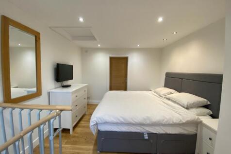 Bedroom.jpg