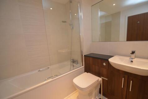 22 Zenith Bathroom.J