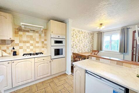 Kitchen/ Dining