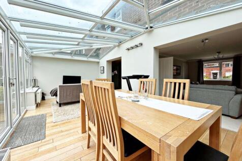 Dining/Family Room
