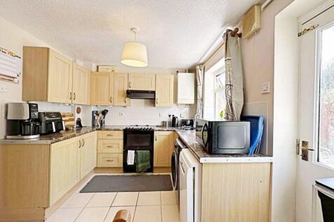 Kitchen/ Dining Room