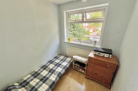 Bedroom 5.jpg