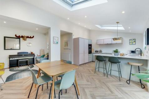Open Plan Living Dining Kitchen