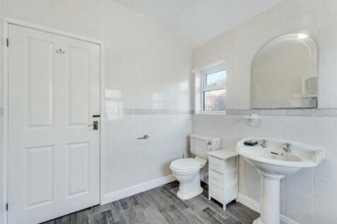 Bathroom Aspect 2