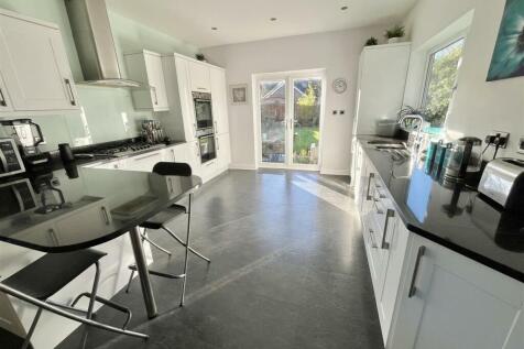 Dining Kitchen Aspect 4