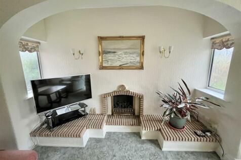 Lounge - Fireplace Feature