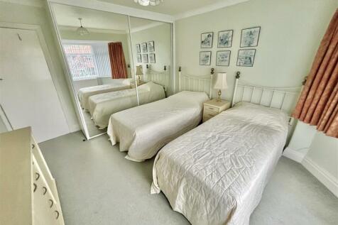 Bedroom 1 Aspect 2