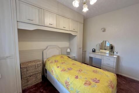 Bedroom 2 Aspect 2