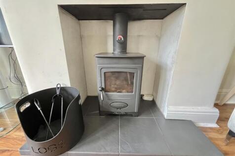 Lounge - Fireplace Feature