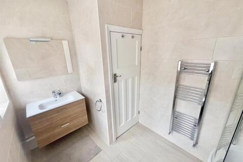 Bathroom Aspect 2
