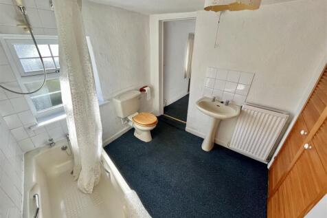 Bathroom Aspect 3