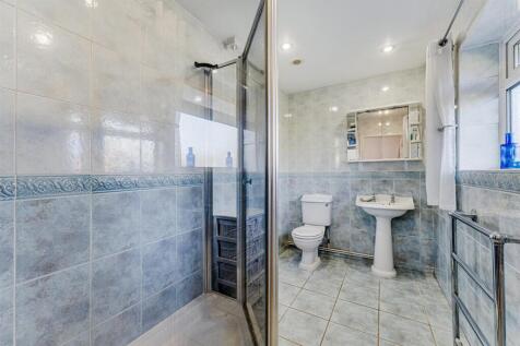 En Suite - Bed 1