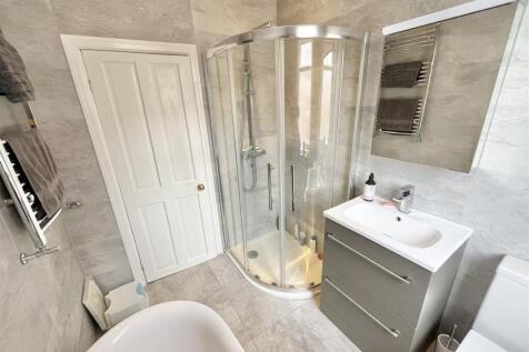 Bathroom Aspect 2