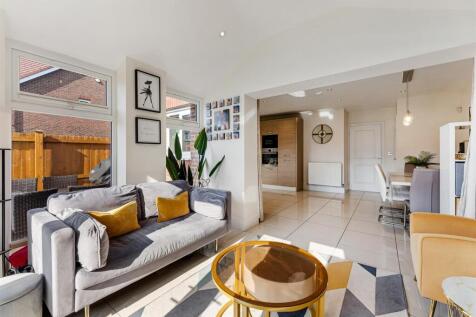 Sitting Room Aspect 2