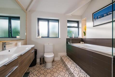 Bathroom Aspect 2