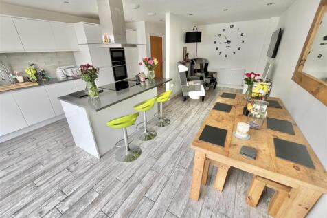 Open Plan Living Dining Kitchen Aspect 3