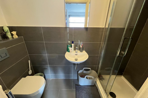Bed 1 En Suite