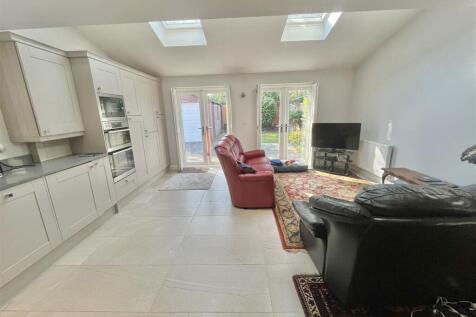 Open Plan Living Dining Kitchen.jpg
