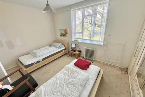 Bedroom 1 Aspect 2
