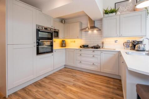 Dining Kitchen Aspect 2