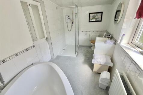 En Suite Bathroom