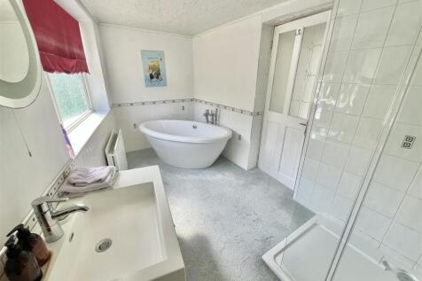 En Suite Bathroom 2