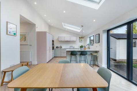 Open Plan Living Dining Kitchen Aspect 4