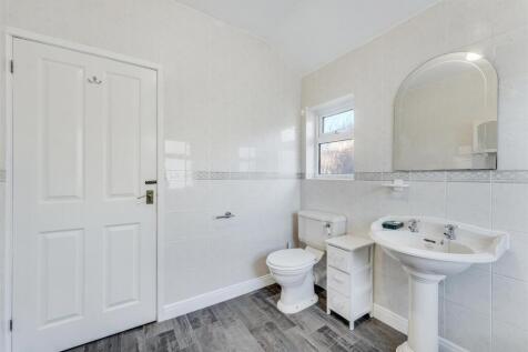 Bathroom Aspect 2