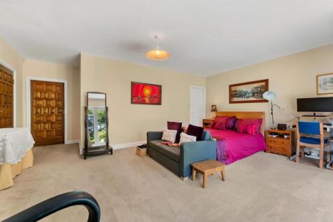 Bedroom 1 Aspect 2