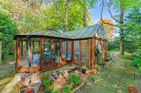 Garden Out Building