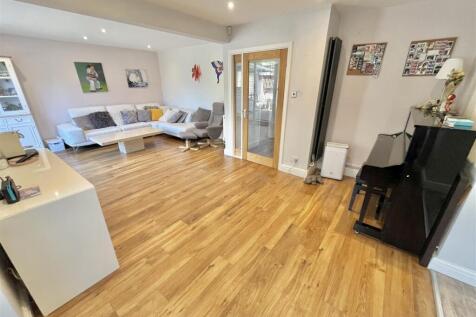 Lounge Dining Room