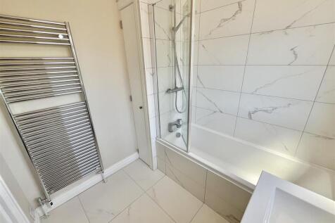 Bathroom Aspect 2