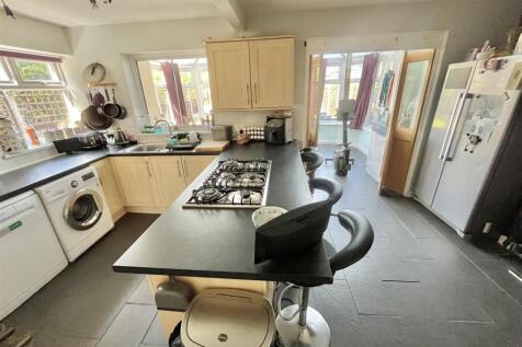 Breakfast Kitchen Aspect 2