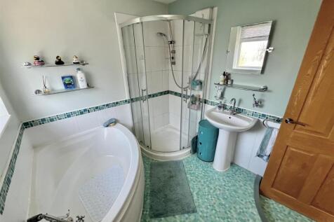 Bathroom Aspect 2