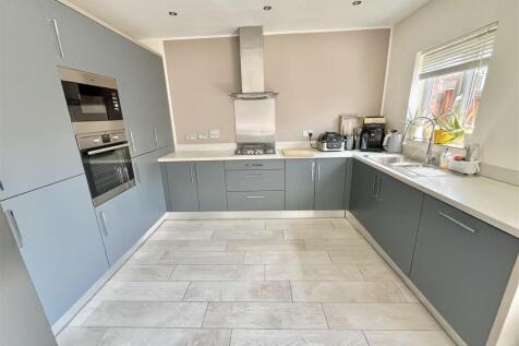 Dining Kitchen Aspect 5