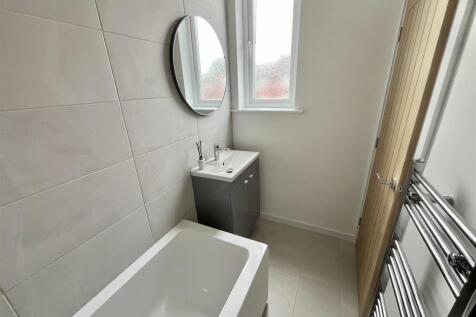 Bathroom Aspect 2