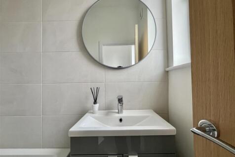 Bathroom Aspect 3