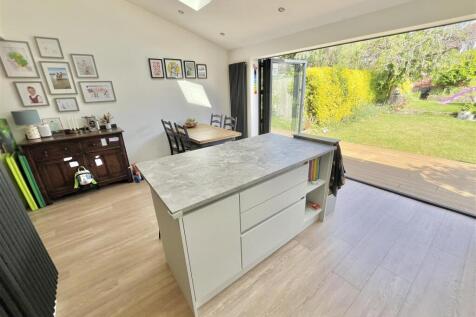 Dining Kitchen Aspect  3