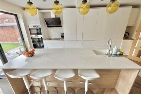 Dining Kitchen 4