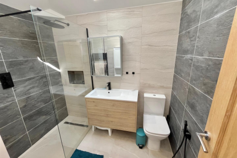 En Suite Shower Room