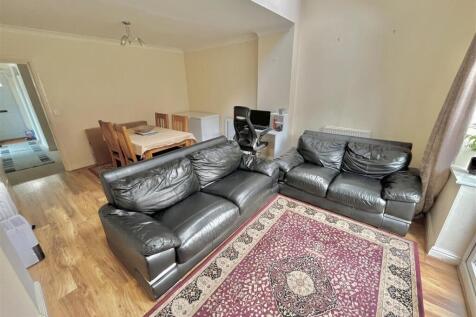 Lounge Area 2