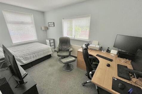 Family Room/Bedroom 4