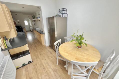 Kitchen 3