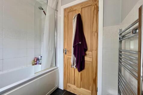 Bathroom Aaspect 2