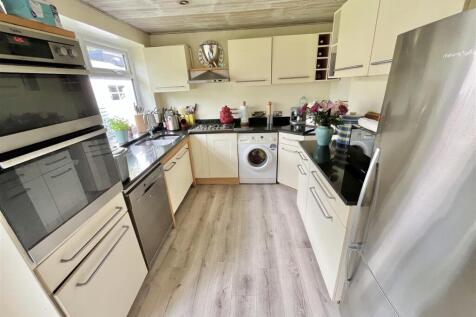 Kitchen Aspect 2.jpg
