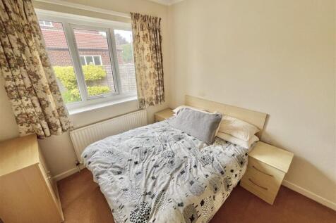 Bedroom 2 Aspect 2