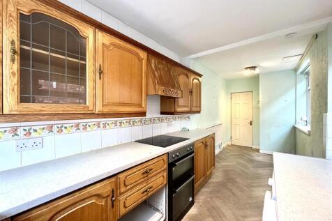 Kitchen Area Aspect 2