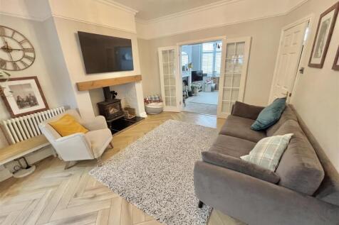 Living Area 2