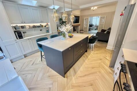 Dining Kitchen 4