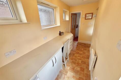 Utility Room/Study 2